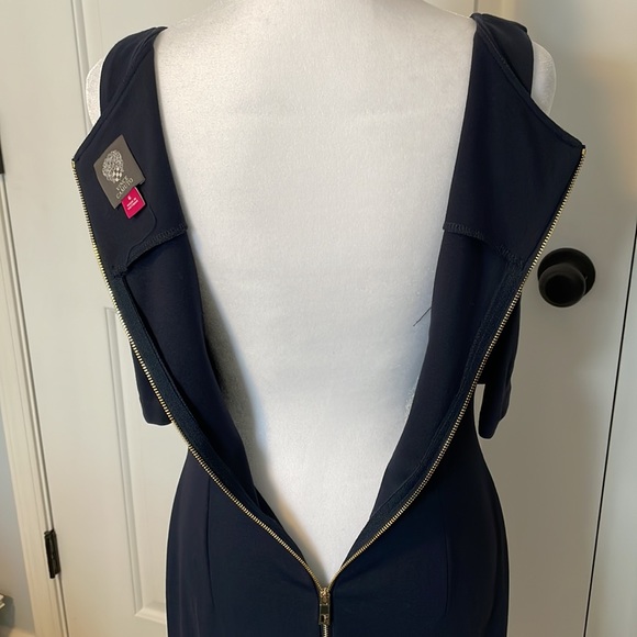 Vince Camuto Fitted Cold Shoulder Dress Size 6 - Picture 5 of 7